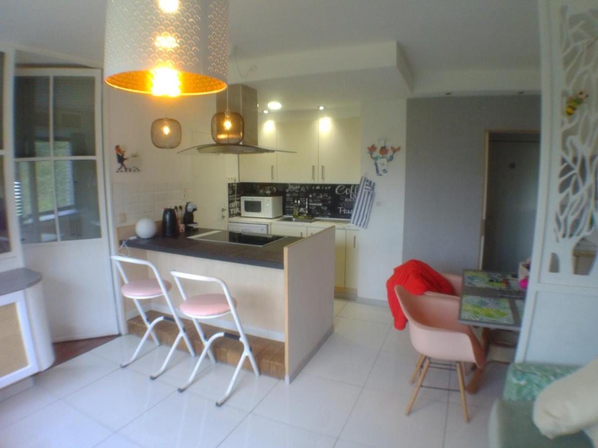 Liège centre 6 rue montagne sainte Walburge à 3 minutes de la gare st Lambert Apartamento Exterior foto